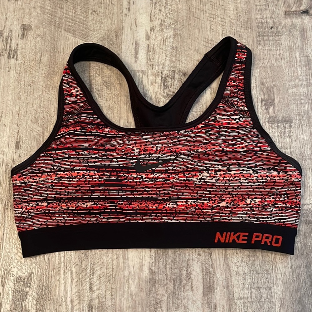 Nike sports bra size Small